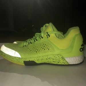 2015 Adidas CrazyLight Boost